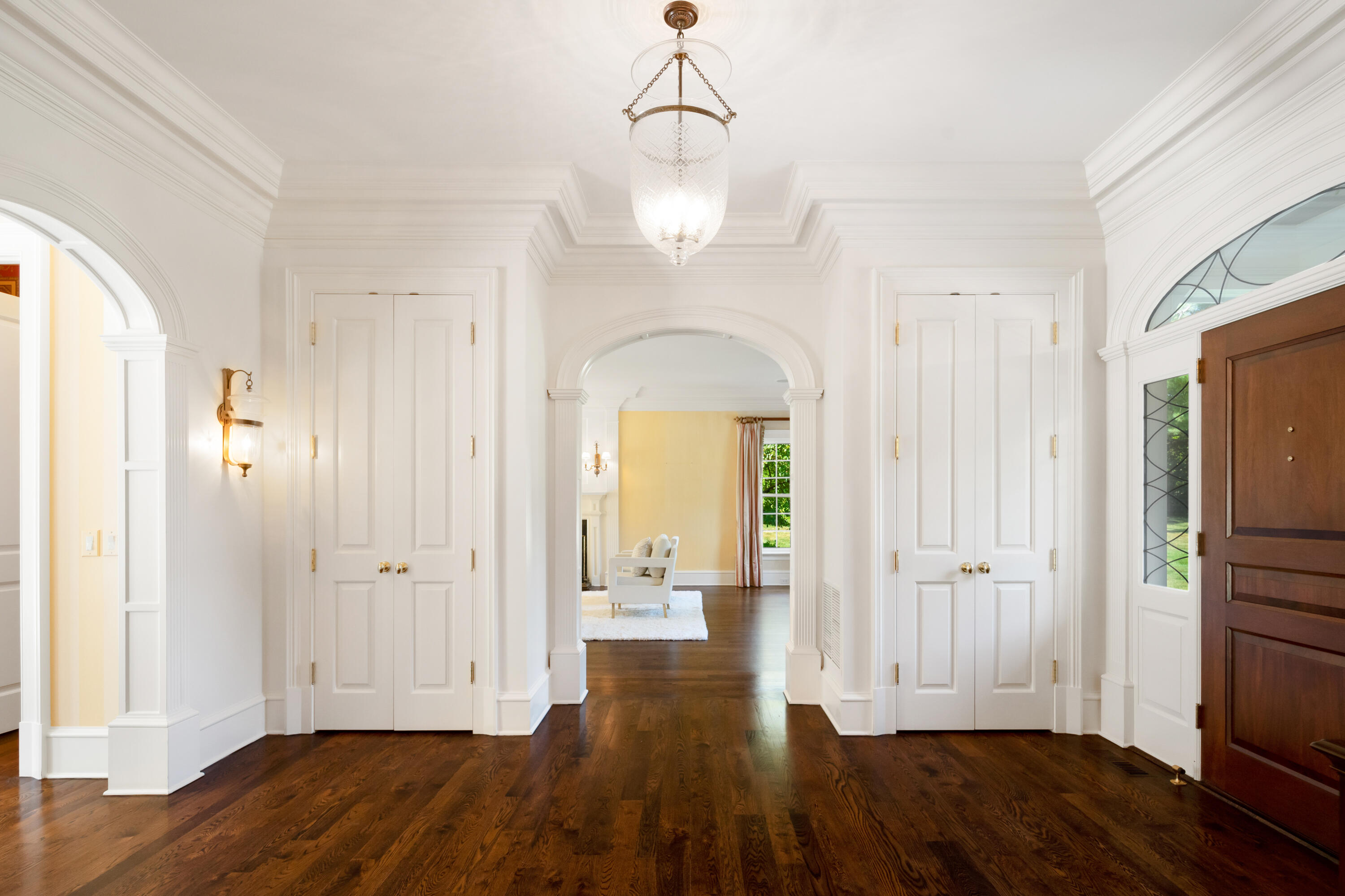 568 Frogtown Road New Canaan, CT 06840 - Photo 5 of 40 Entry Foyer with 10' ceiling