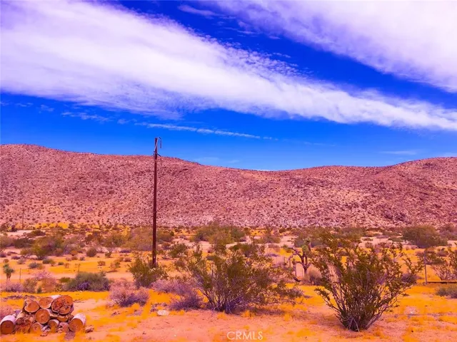 $1,700 | 61724 Hilltop Drive, Joshua Tree, CA 92252