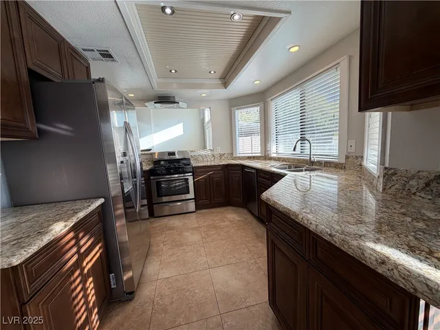 $2,600 | 3108 Waterview Drive, Las Vegas, NV 89117