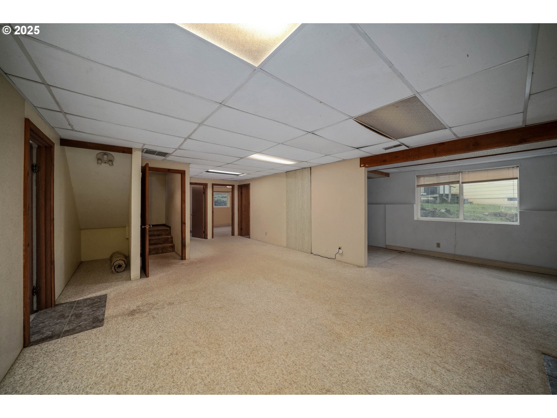 20125 McKillop Road Scotts Mills, OR 97375 - Photo 14 of 47 a view of an empty room