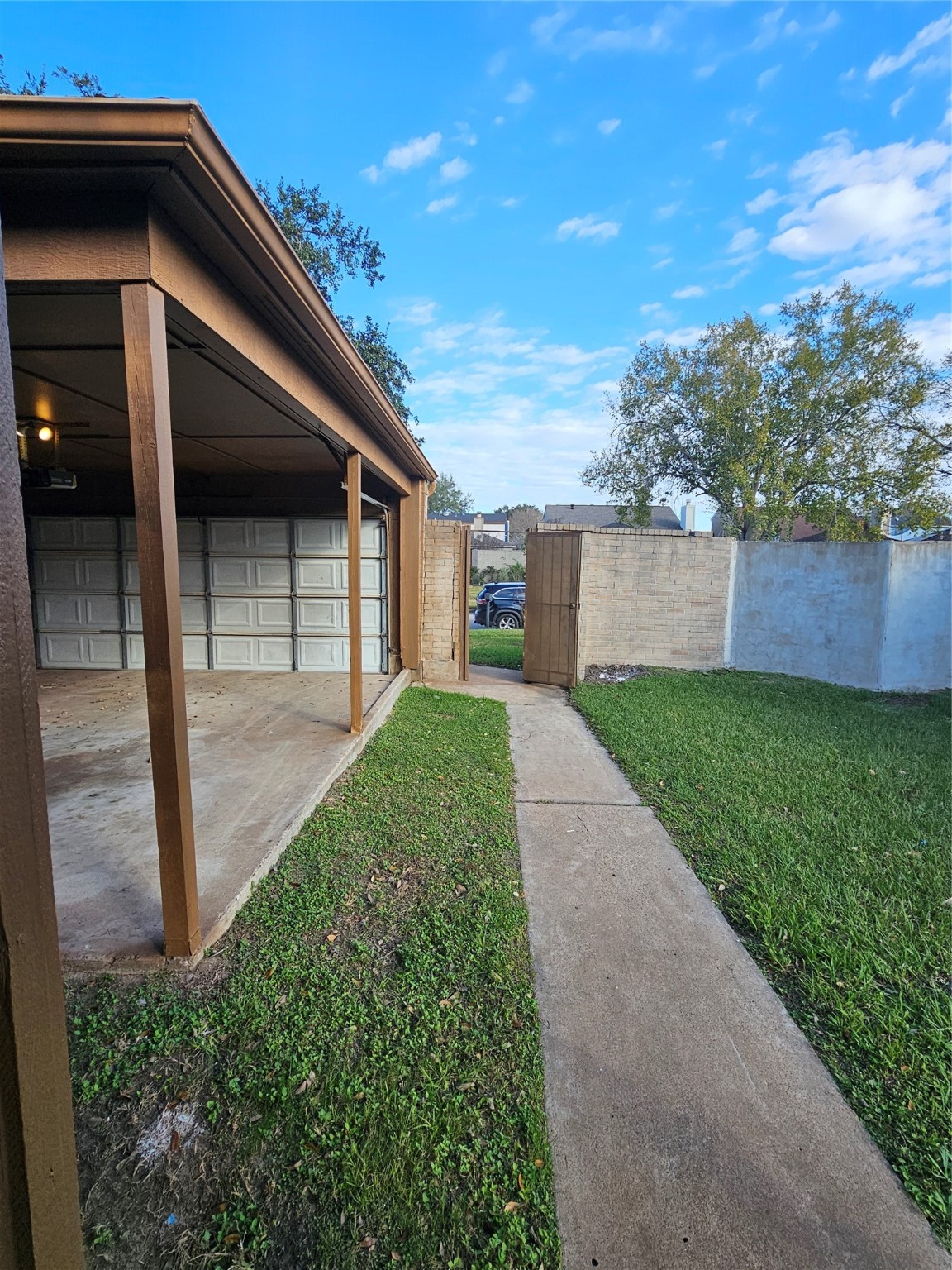 8151 Misty Ridge Lane Houston, TX 77071 - Photo 7 of 15 a view of a house with a yard