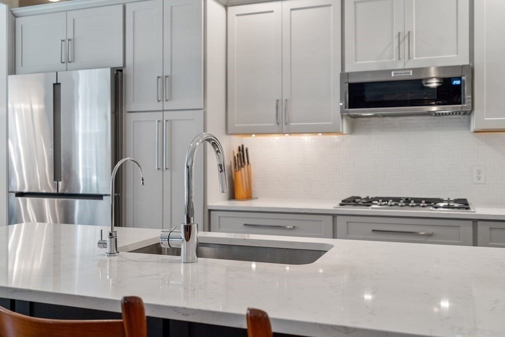 126 Dedham Street Dover, MA 02030 - Photo 11 of 28