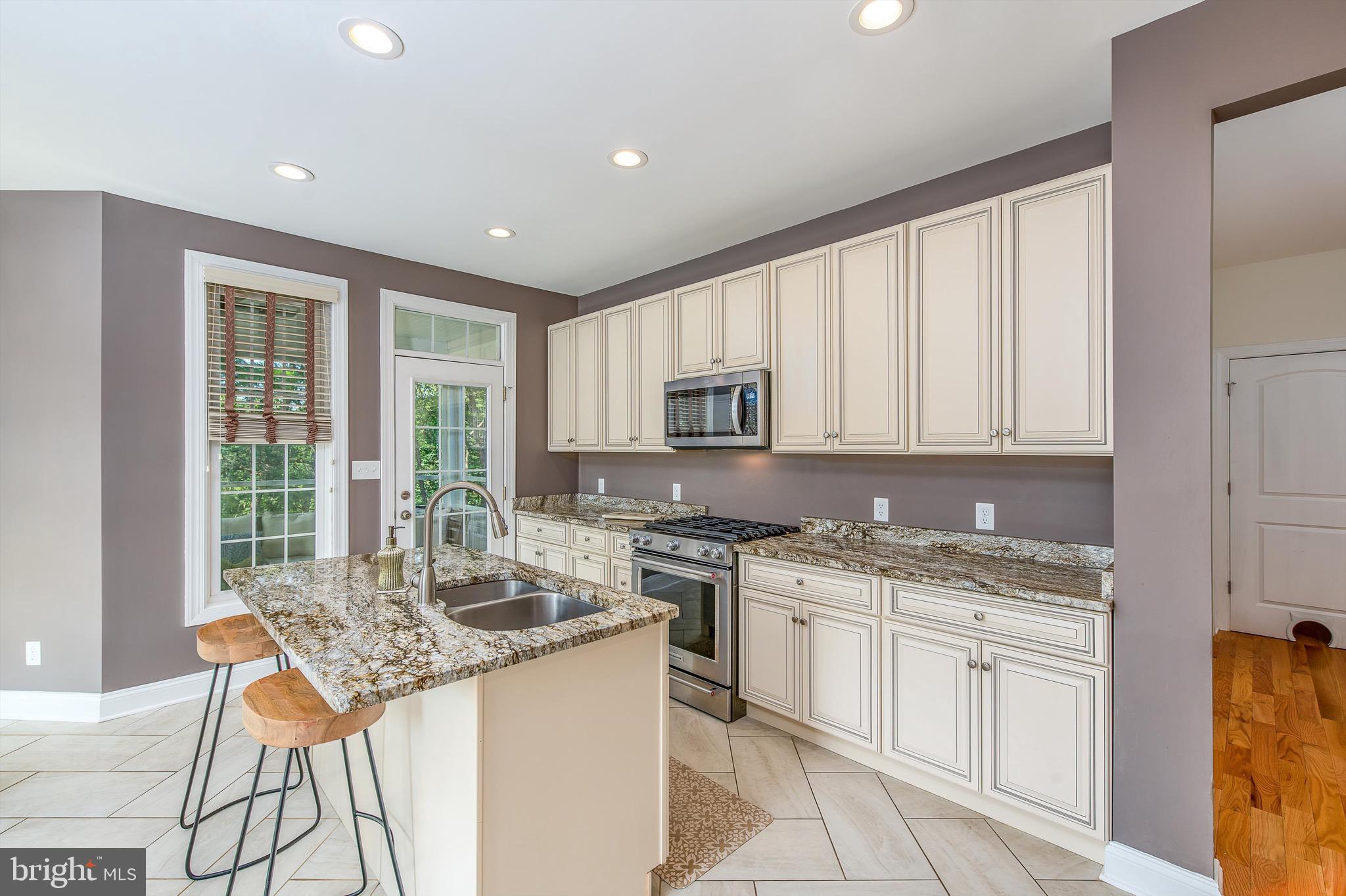 365 Prado Way Berkeley Springs, WV 25411 - Photo 19 of 60 Kitchen