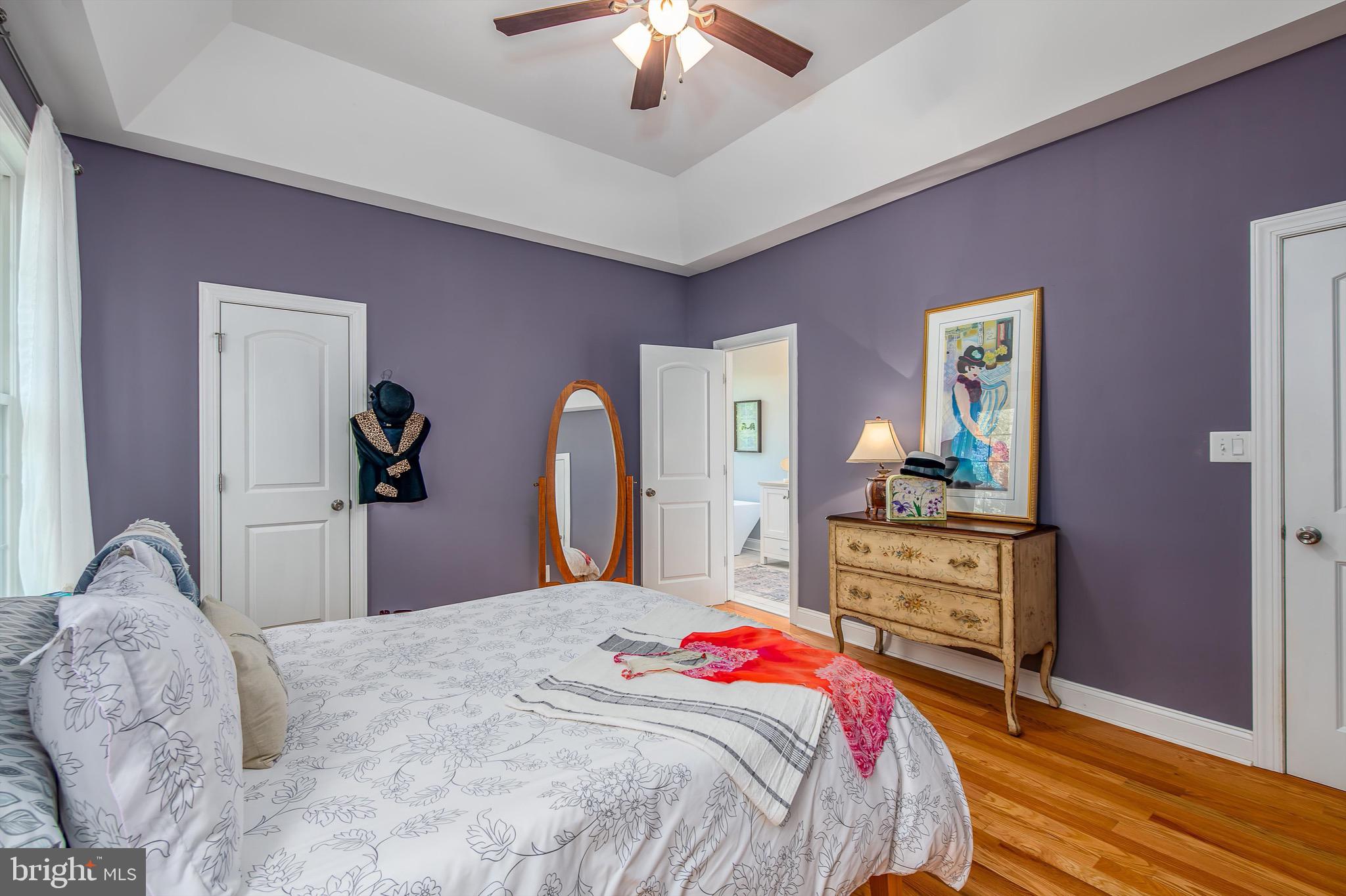 365 Prado Way Berkeley Springs, WV 25411 - Photo 26 of 60 Owner suite