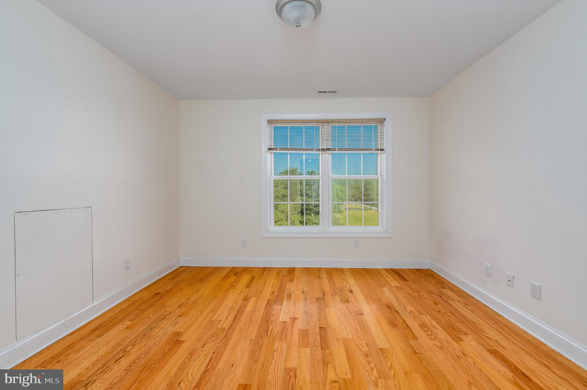 365 Prado Way Berkeley Springs, WV 25411 - Photo 35 of 60 Upper level bedroom