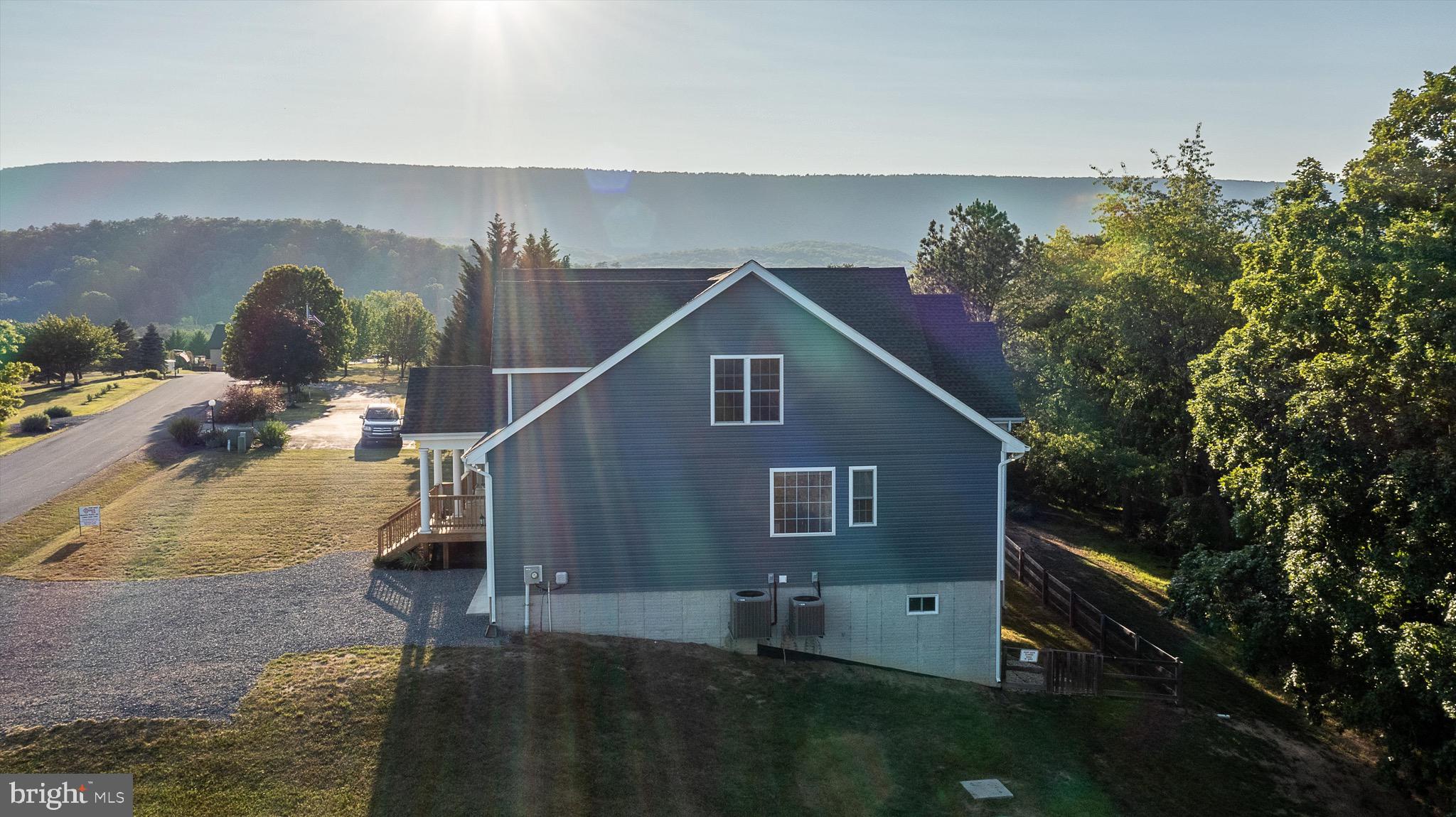365 Prado Way Berkeley Springs, WV 25411 - Photo 10 of 60