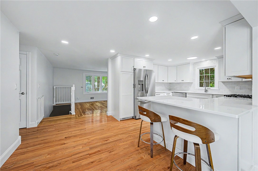 117 Larchmont Road Warwick, RI 02886 - Photo 32 of 44