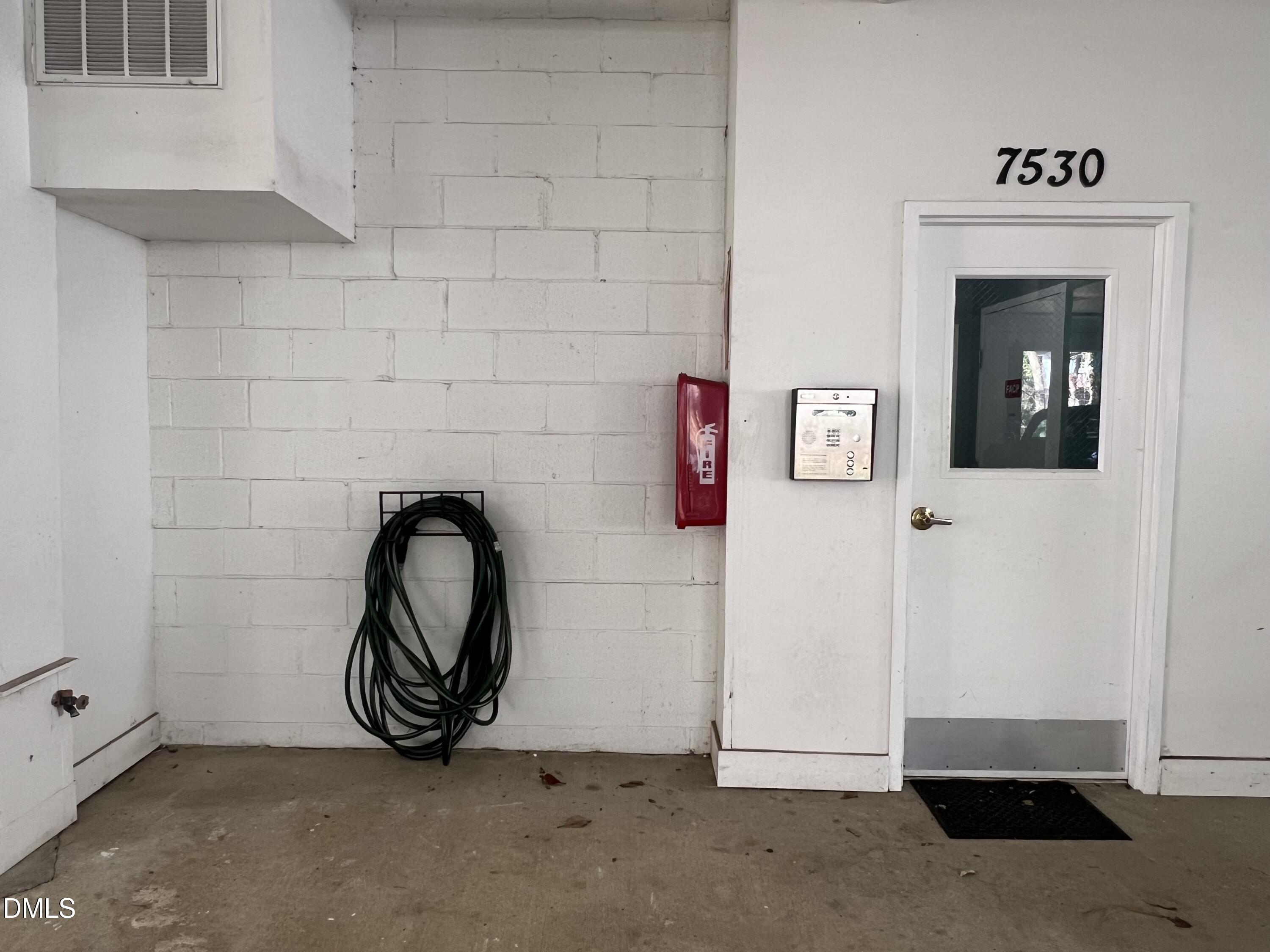 7530 Lead Mine Road, Unit 202 Raleigh, NC 27615 - Photo 29 of 36 a picture of door