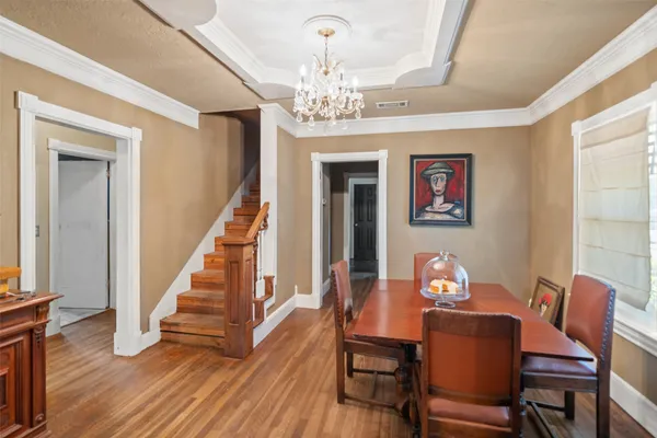 $995,000 | 200 South Cherry Street, Tomball, TX 77375