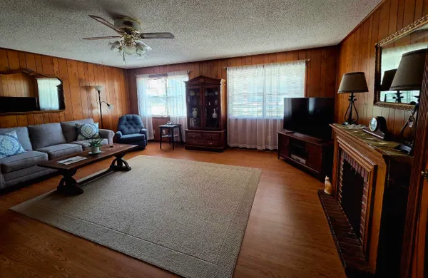 $279,000 | 102 South Claire Drive, Perry, FL 32348