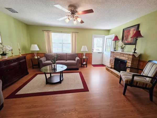$279,000 | 102 South Claire Drive, Perry, FL 32348