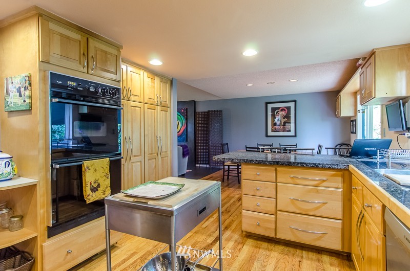 22902 38th Avenue Southeast Bothell, WA 98021 - Photo 8 of 25
