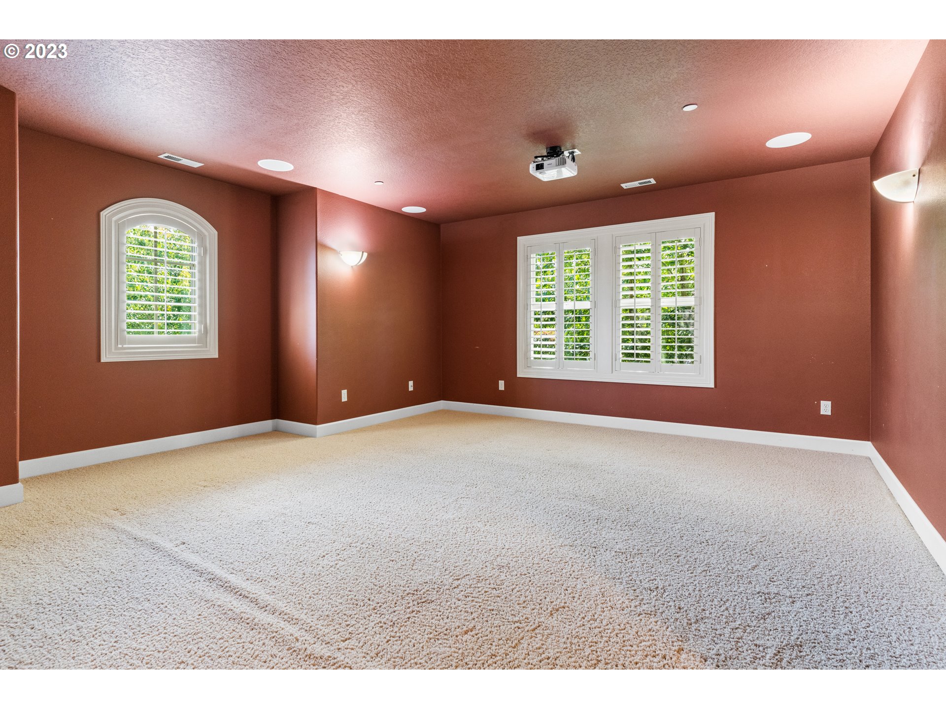18281 Southwest Florendo Lane Beaverton, OR 97007 - Photo 28 of 47 a view of an empty room with a window