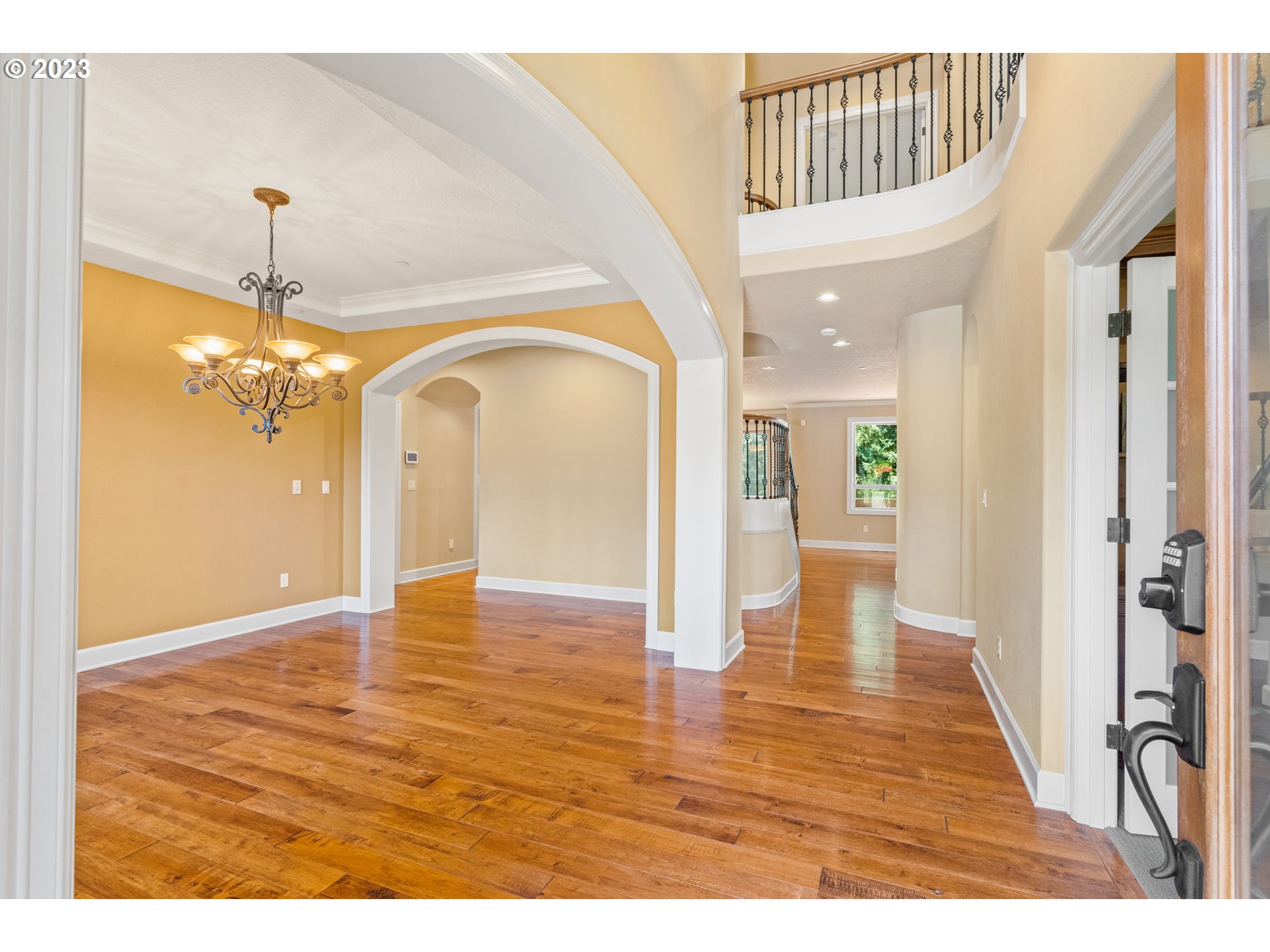 18281 Southwest Florendo Lane Beaverton, OR 97007 - Photo 4 of 47