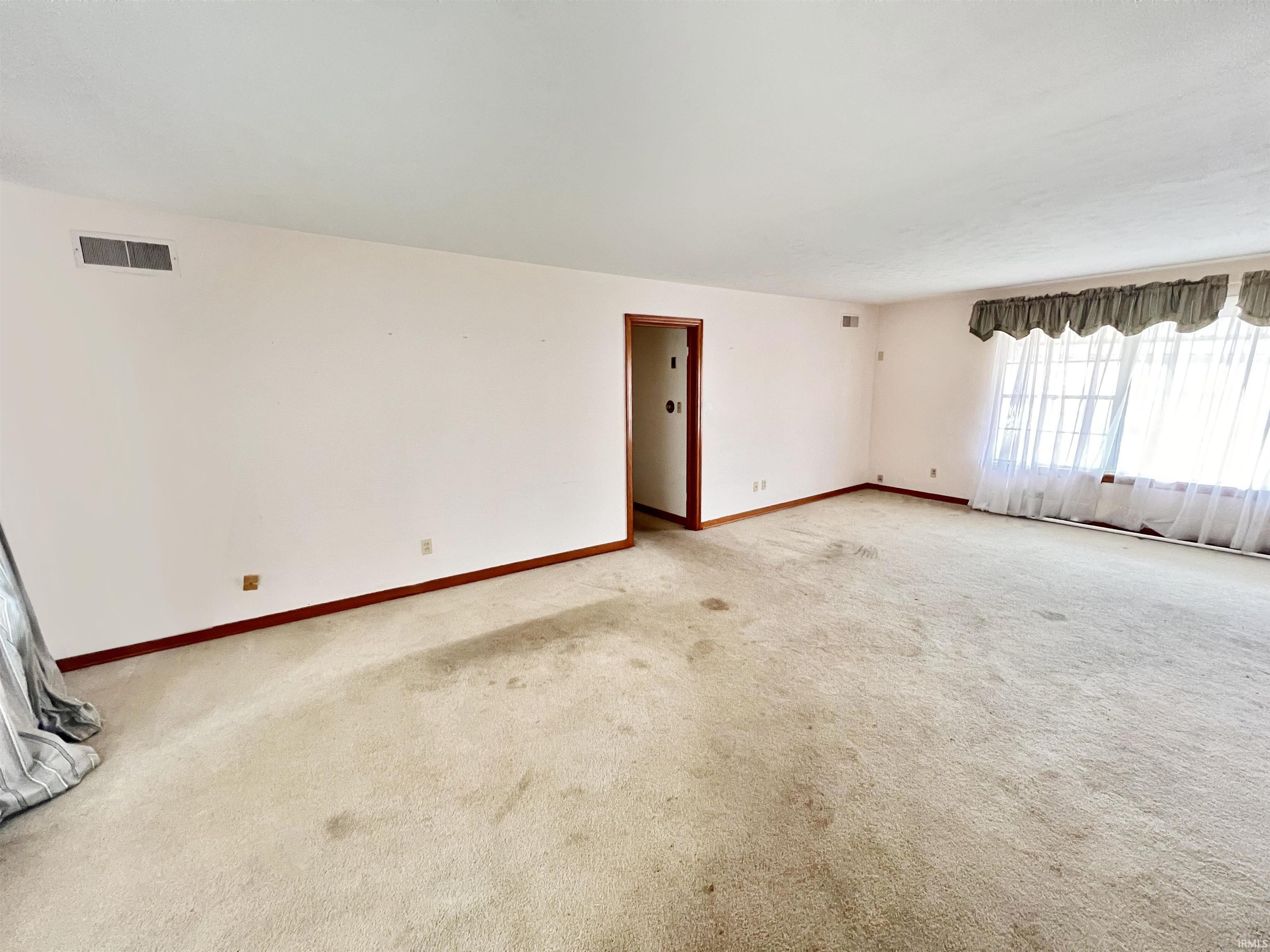 1011 West Ludwig Road Fort Wayne, IN 46825 - Photo 3 of 20 Gallery Image 3