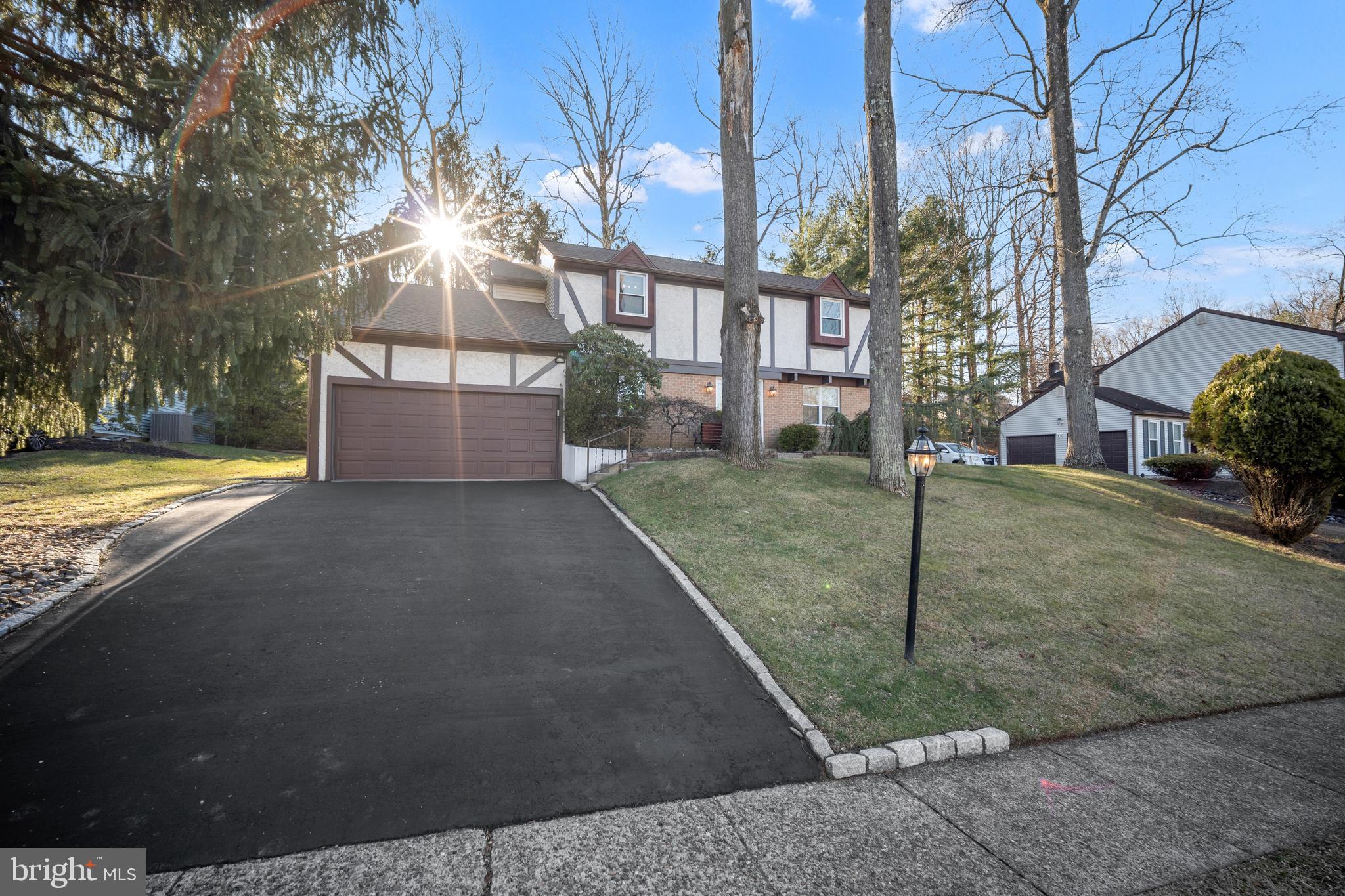 853 Green Ridge Circle Feasterville-Trevose, PA 19053 - Photo 3 of 40