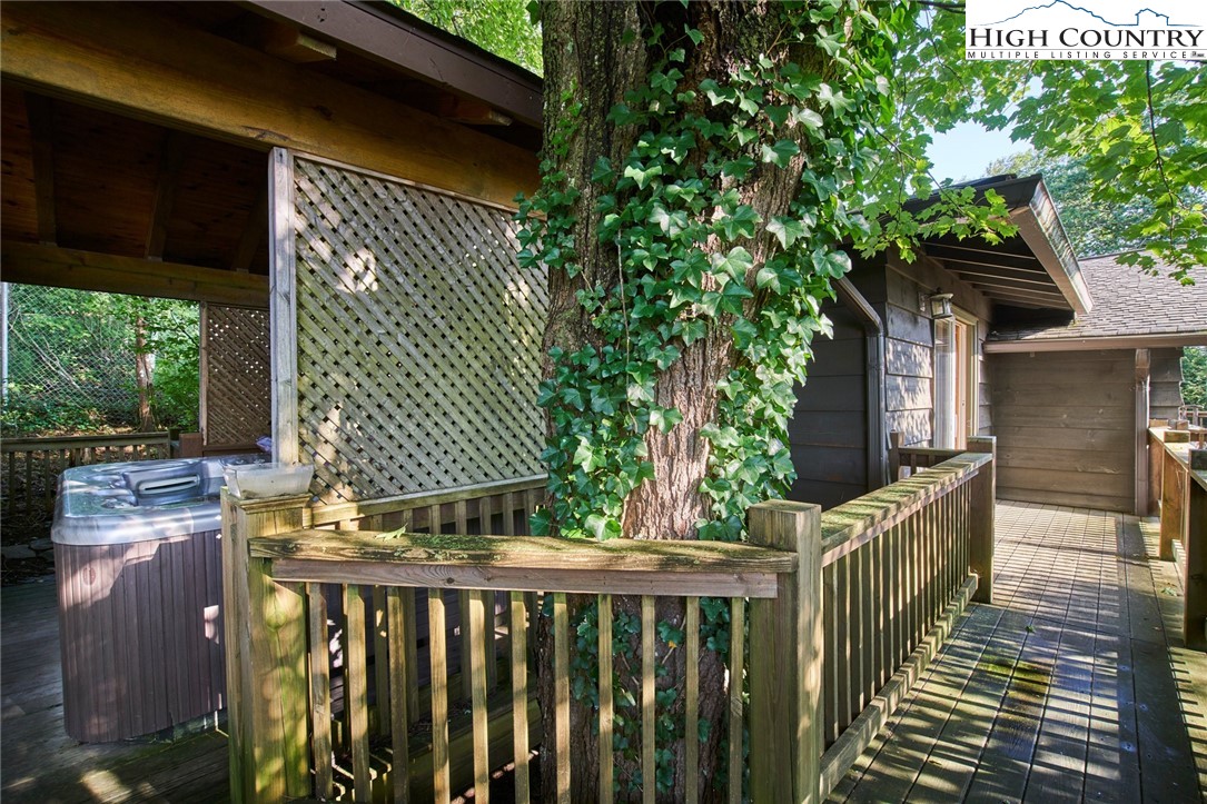 348 Alpine Road Blowing Rock, NC 28605 - Photo 26 of 32 Gallery Image 26