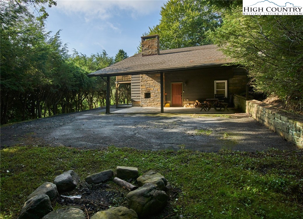 348 Alpine Road Blowing Rock, NC 28605 - Photo 4 of 32 Gallery Image 4