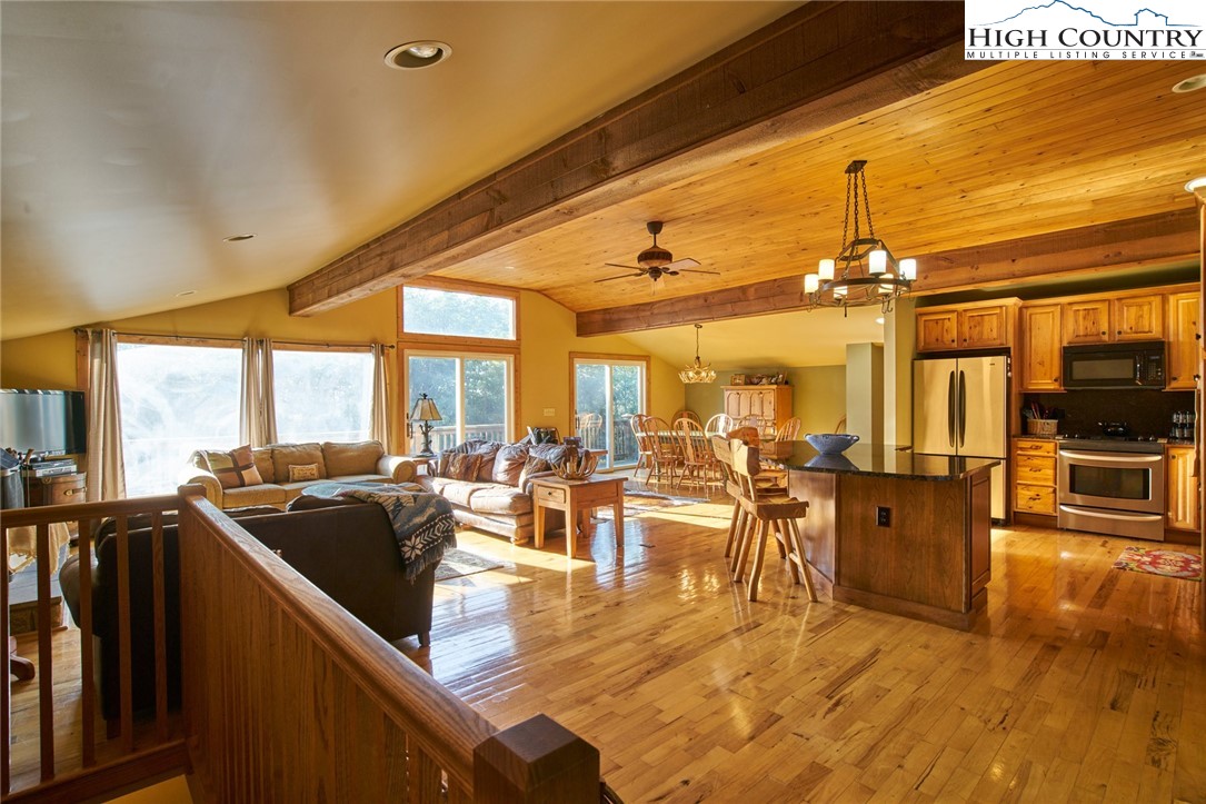348 Alpine Road Blowing Rock, NC 28605 - Photo 6 of 32 Gallery Image 6