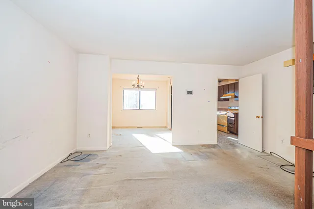 an empty room with closet