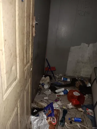 $27,904 | 317 West Glenn Street, Shelburn, IN 47879