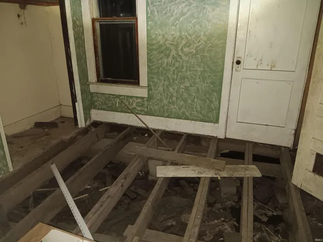 $28,405 | 317 West Glenn Street, Shelburn, IN 47879