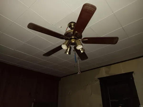 $27,904 | 317 West Glenn Street, Shelburn, IN 47879