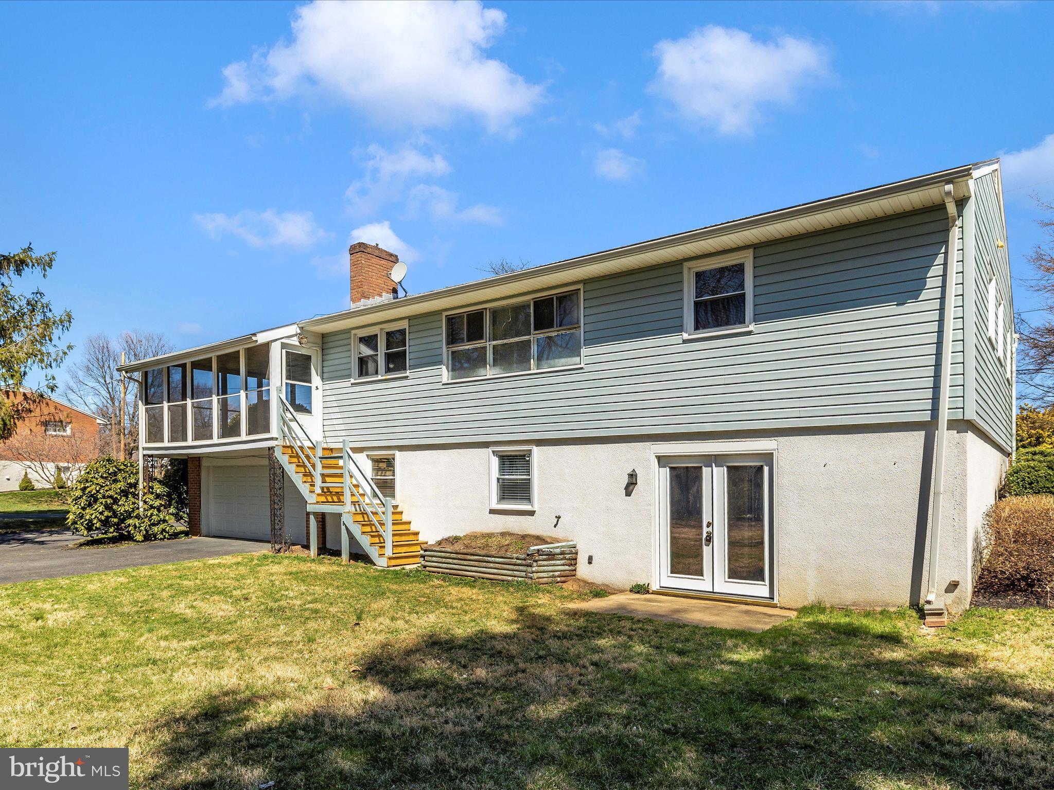 20731 Emerald Drive Hagerstown, MD 21742 - Photo 46 of 54 a front view of a house with a yard