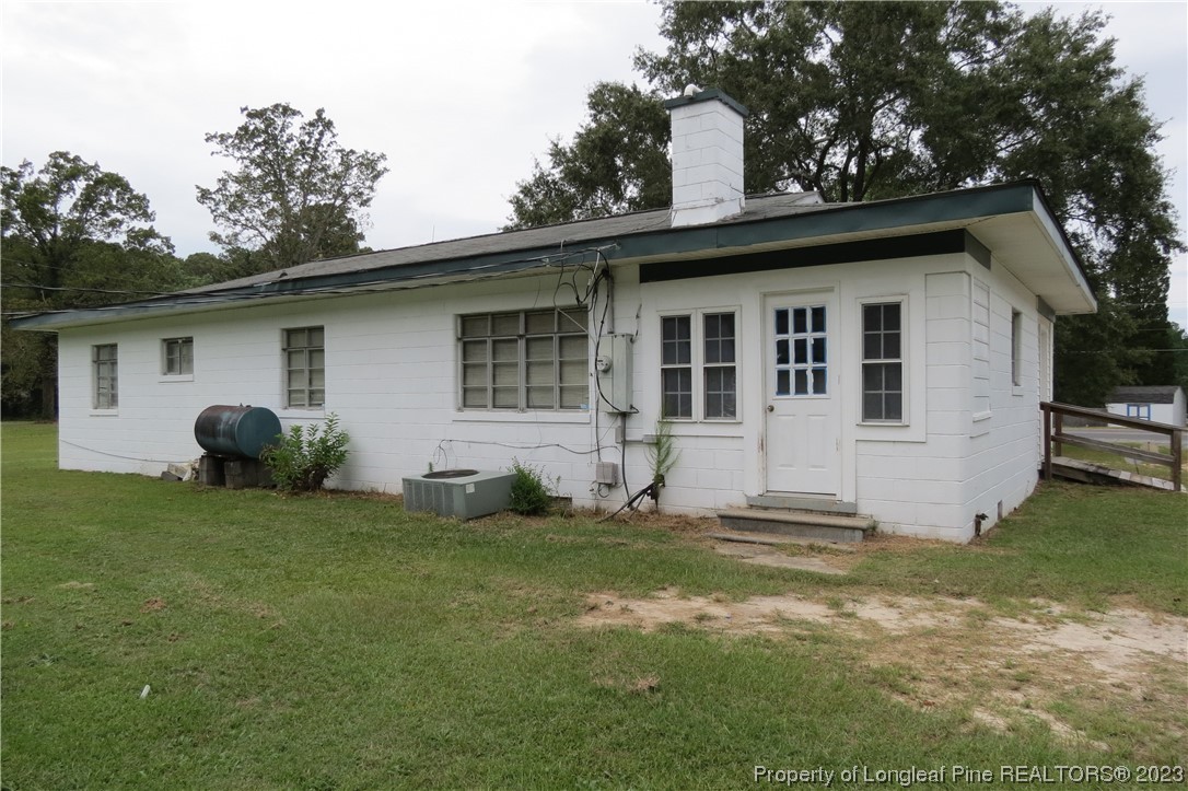 1902 Rice Road Sanford, NC 27330 - Photo 3 of 31 Gallery Image 3