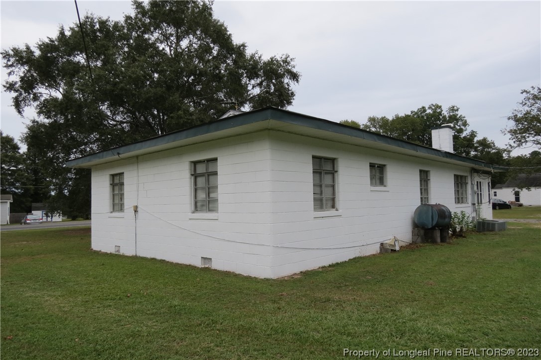 1902 Rice Road Sanford, NC 27330 - Photo 4 of 31 Gallery Image 4