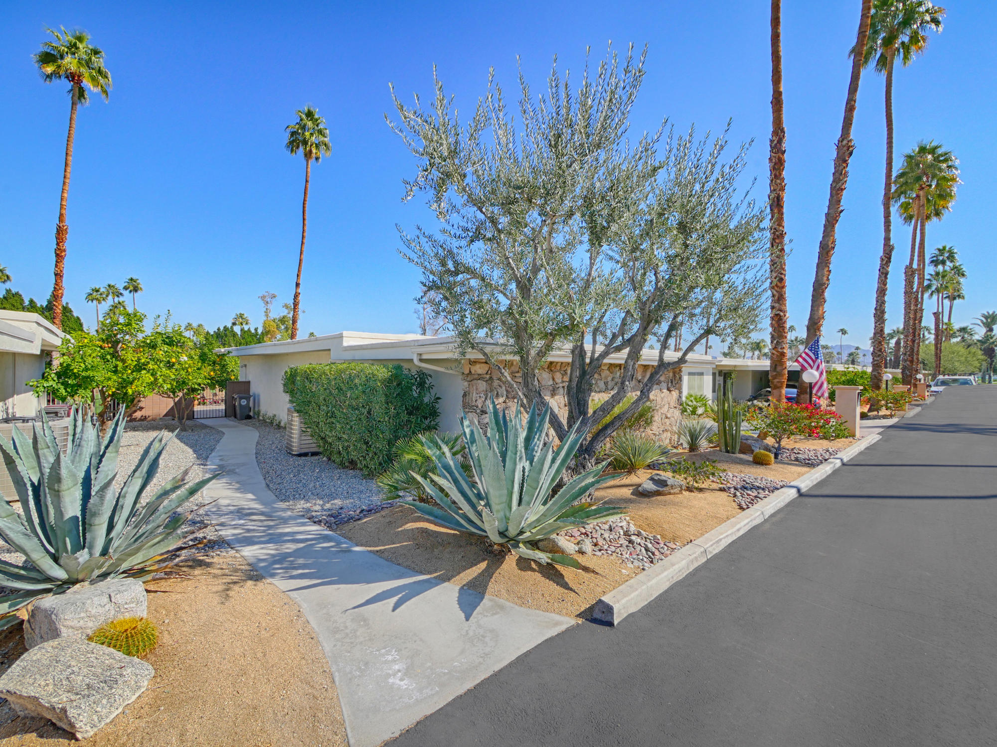 73620 Golf Course Lane, Unit A Palm Desert, CA 92260 - Photo 38 of 41 38-0605