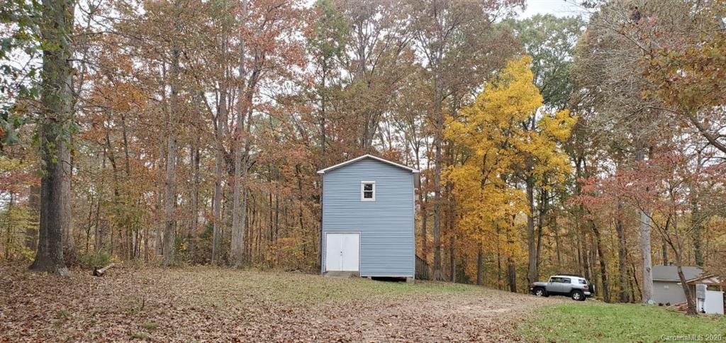 996 Willis Farm Road Clover, SC 29710 - Photo 4 of 29