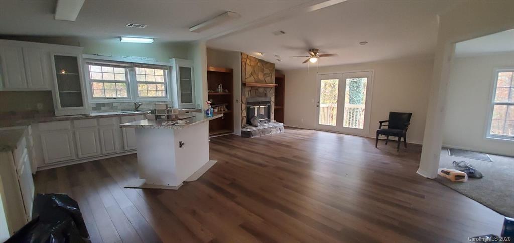 996 Willis Farm Road Clover, SC 29710 - Photo 7 of 29