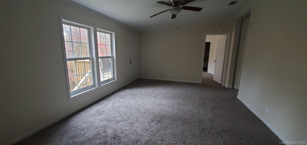 996 Willis Farm Road Clover, SC 29710 - Photo 10 of 29
