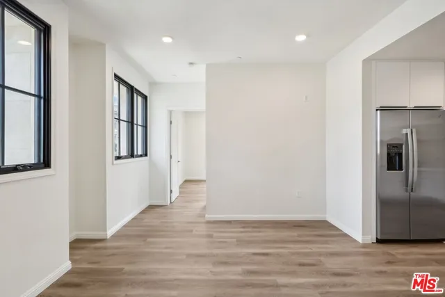 $2,600 | 951 South Wilton Place, Unit 201, Los Angeles, CA 90019