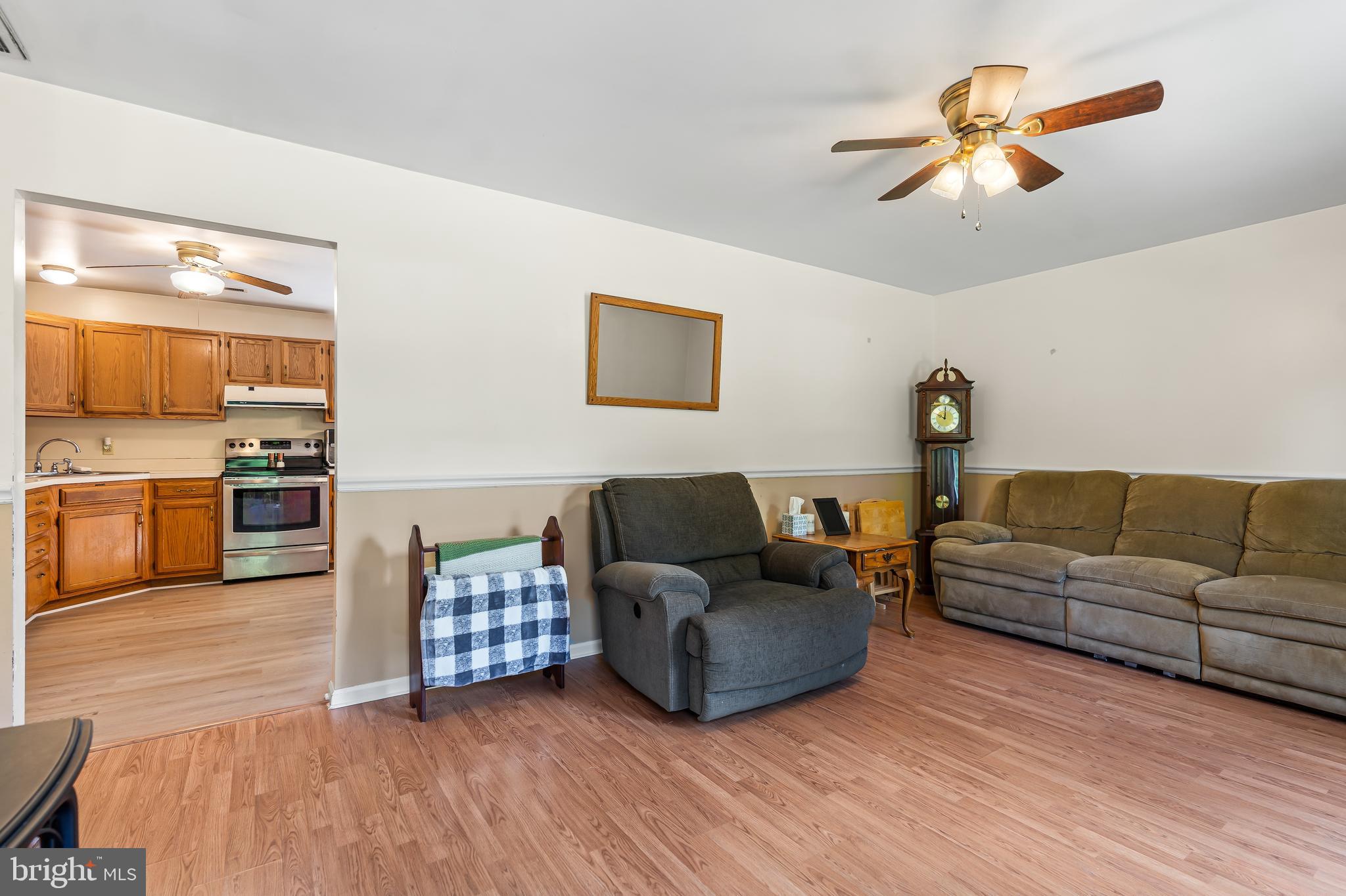 14433 Hicksville Road Clear Spring, MD 21722 - Photo 24 of 69 In-law suite living room