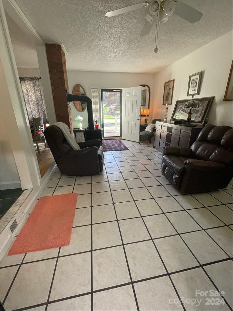 313 Summers Road Morganton, NC 28655 - Photo 12 of 36 a living room with furniture