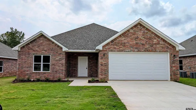 $2,100 | 104 Zane Lane, Whitehouse, TX 75791