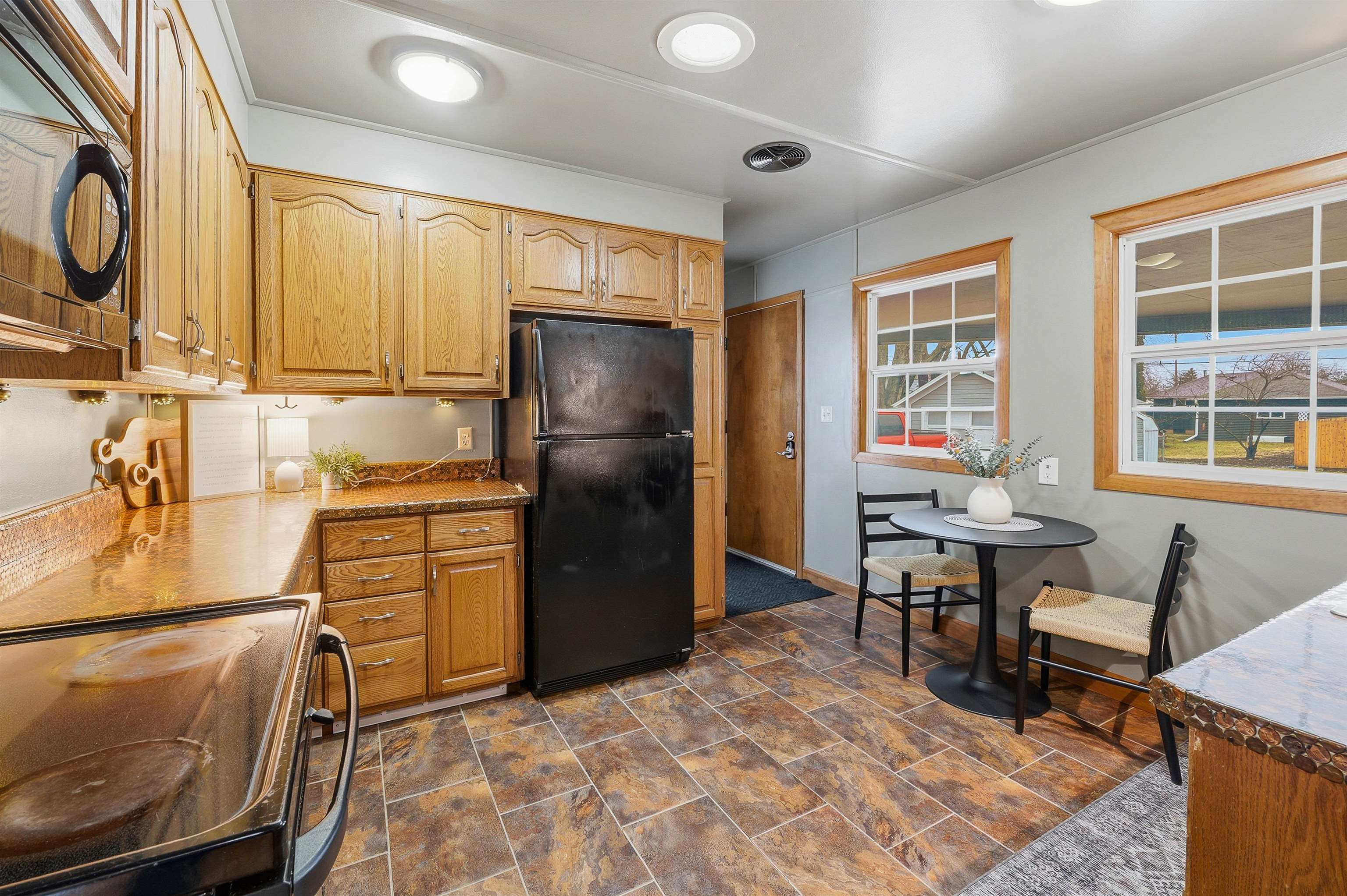 149 West 23rd Avenue Oshkosh, WI 54902 - Photo 7 of 27