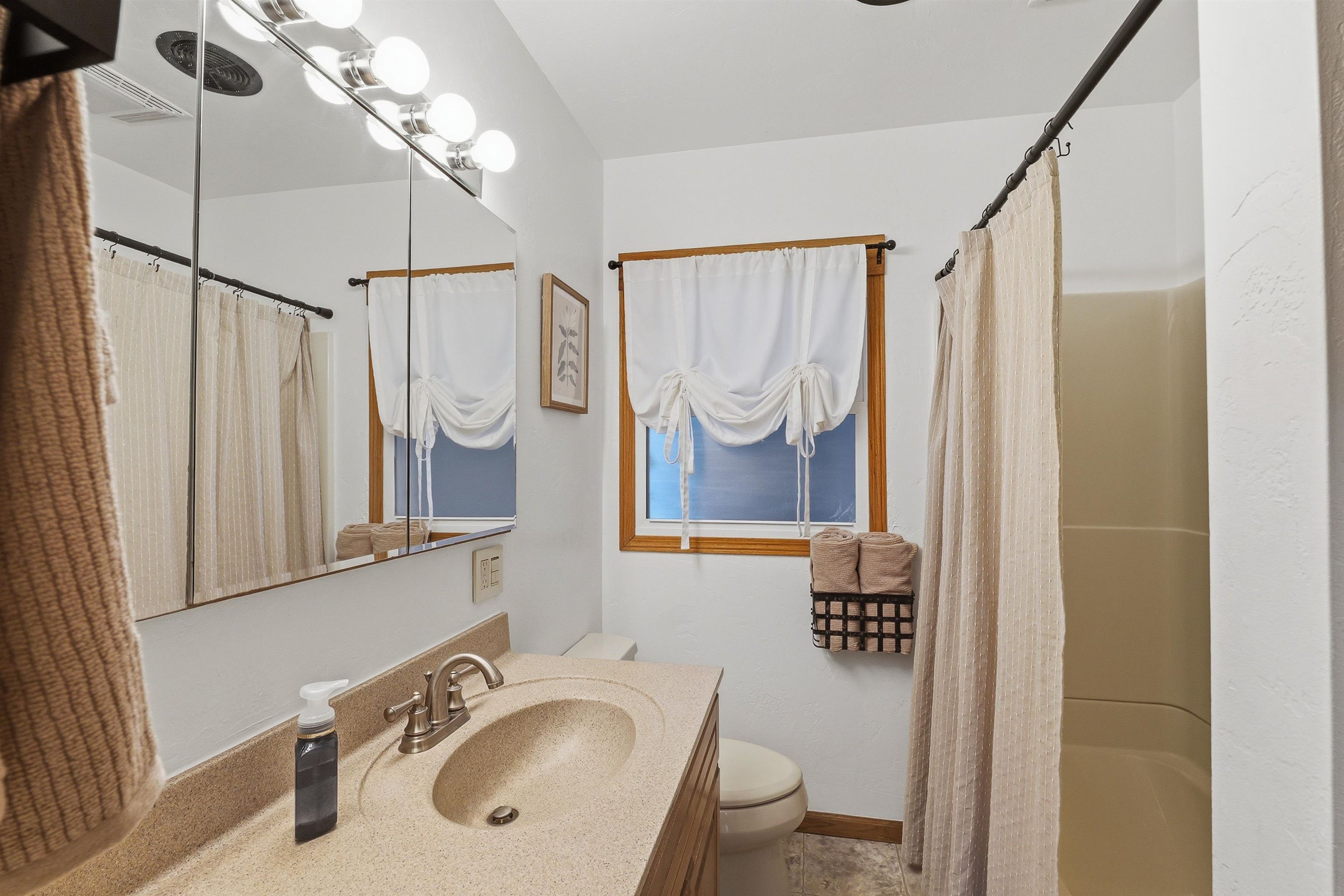 149 West 23rd Avenue Oshkosh, WI 54902 - Photo 8 of 27