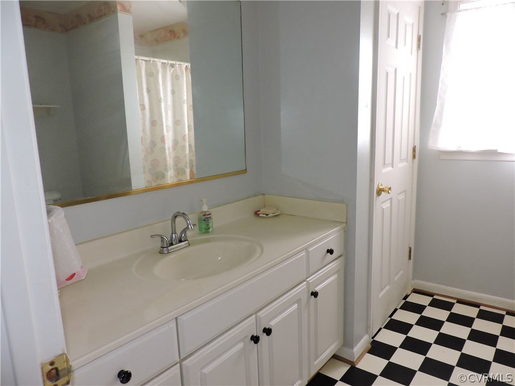 2032 Old Tavern Road Powhatan, VA 23139 - Photo 19 of 22 Bath at second primary