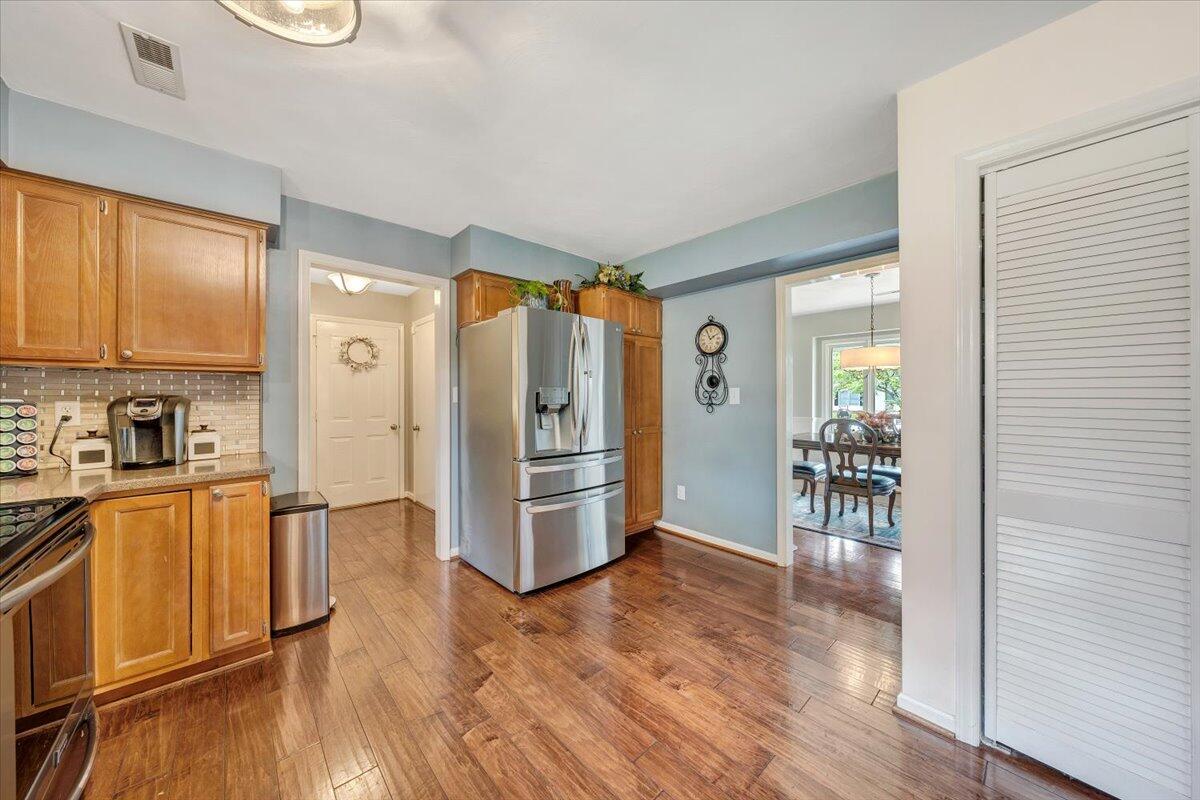 5327 Huntridge Road Roanoke, VA 24012 - Photo 24 of 62 Kitchen to Dining Room