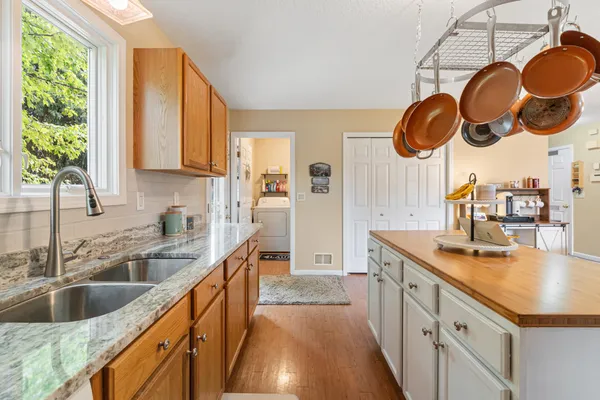 $335,000 | 106 Nicole Drive, Brooklyn, MI 49230