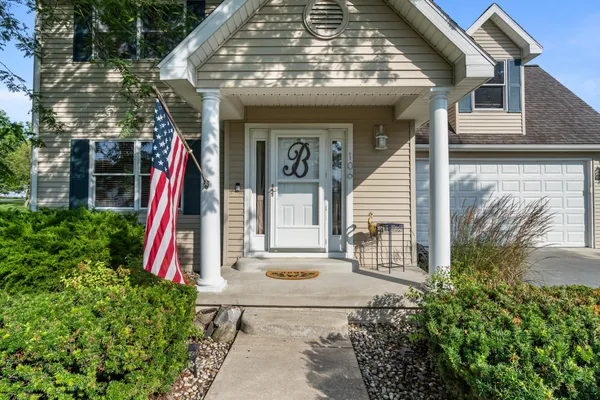 $335,000 | 106 Nicole Drive, Brooklyn, MI 49230