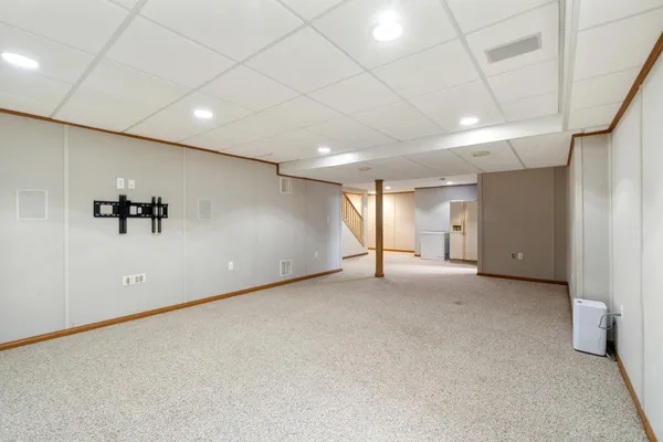 $335,000 | 106 Nicole Drive, Brooklyn, MI 49230