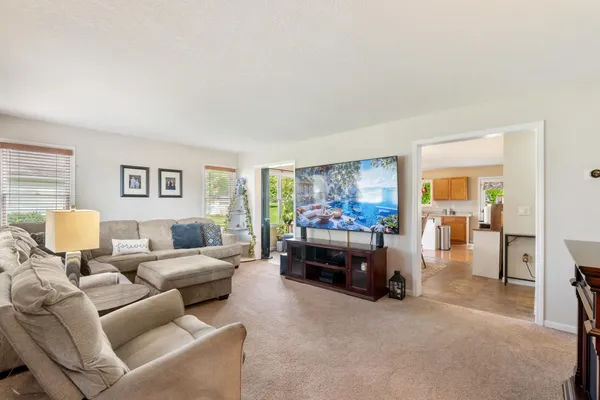 $335,000 | 106 Nicole Drive, Brooklyn, MI 49230