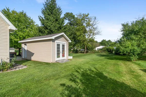 $335,000 | 106 Nicole Drive, Brooklyn, MI 49230