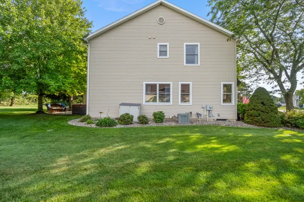$335,000 | 106 Nicole Drive, Brooklyn, MI 49230