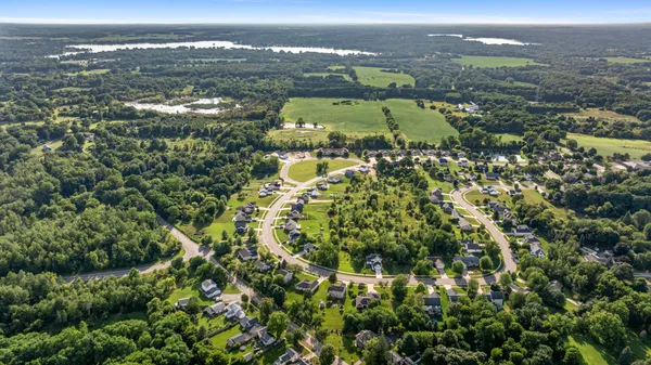 $335,000 | 106 Nicole Drive, Brooklyn, MI 49230