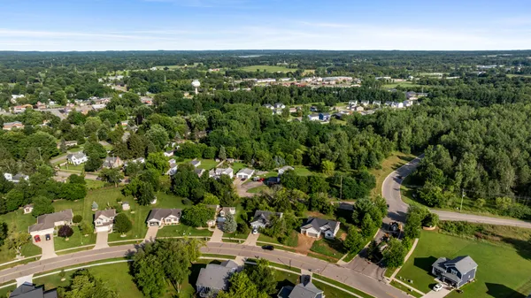 $335,000 | 106 Nicole Drive, Brooklyn, MI 49230